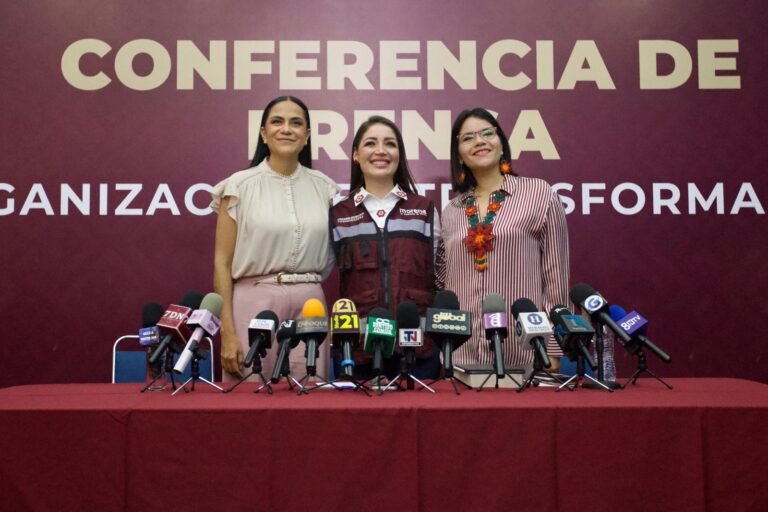 Conferencia de prensa de Morena durante la visita de Ariadna Montiel a Nayarit.