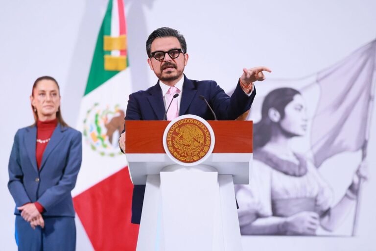 Conferencia de Zoé Robledo sobre estrategia del IMSS en 277 hospitales